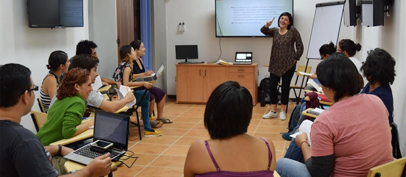 Escenario | Ana BelÃ©n Aguilar imparte taller de producciÃ³n escÃ ... - Diario de Colima (Comunicado de prensa)